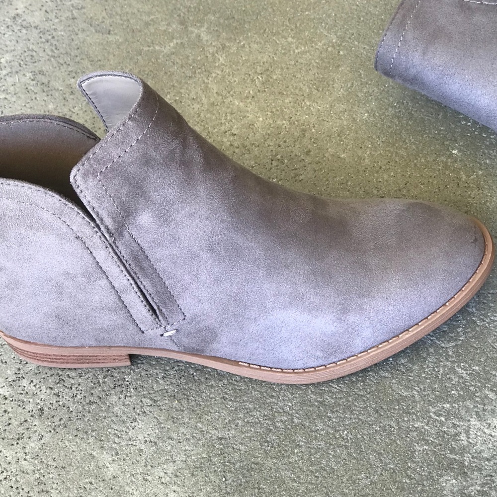 City Classified Gray Slip On Flat Ankle Bootie - Picture 3 of 4